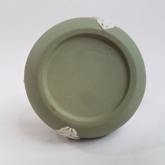 Wedgwood Jasperware Sage Green Bud Vase READ Trinket Dish Cherubs Greek Mytholog - Picture 9 of 16